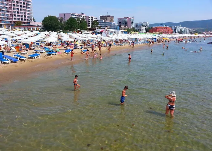 Апартаменты Menada Crystal Park *